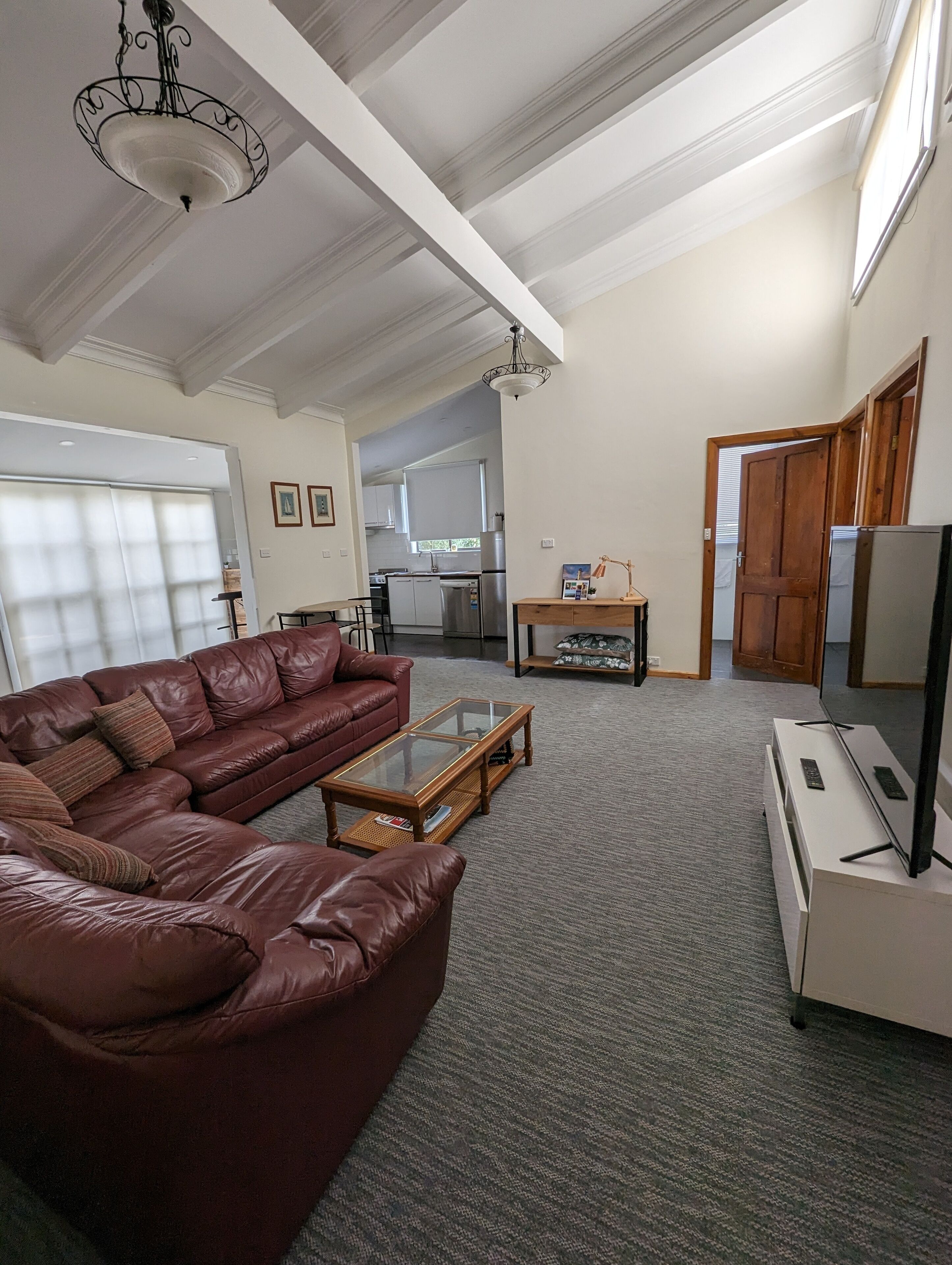 Televisie, boeken en een stereo