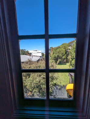 Interior - PHILLIP ISLAND Smiths Beach
2BR Fully Equip Apartment
Walk 1min Beach 5min Track (Smiths Beach)