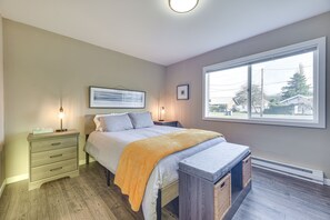 2 habitaciones, escritorio, internet y ropa de cama 