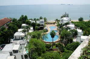 Pool - Rayong Relaxing Hide Out, 230 sqm spacious condo (Chakpong, Klaeng, Rayong)