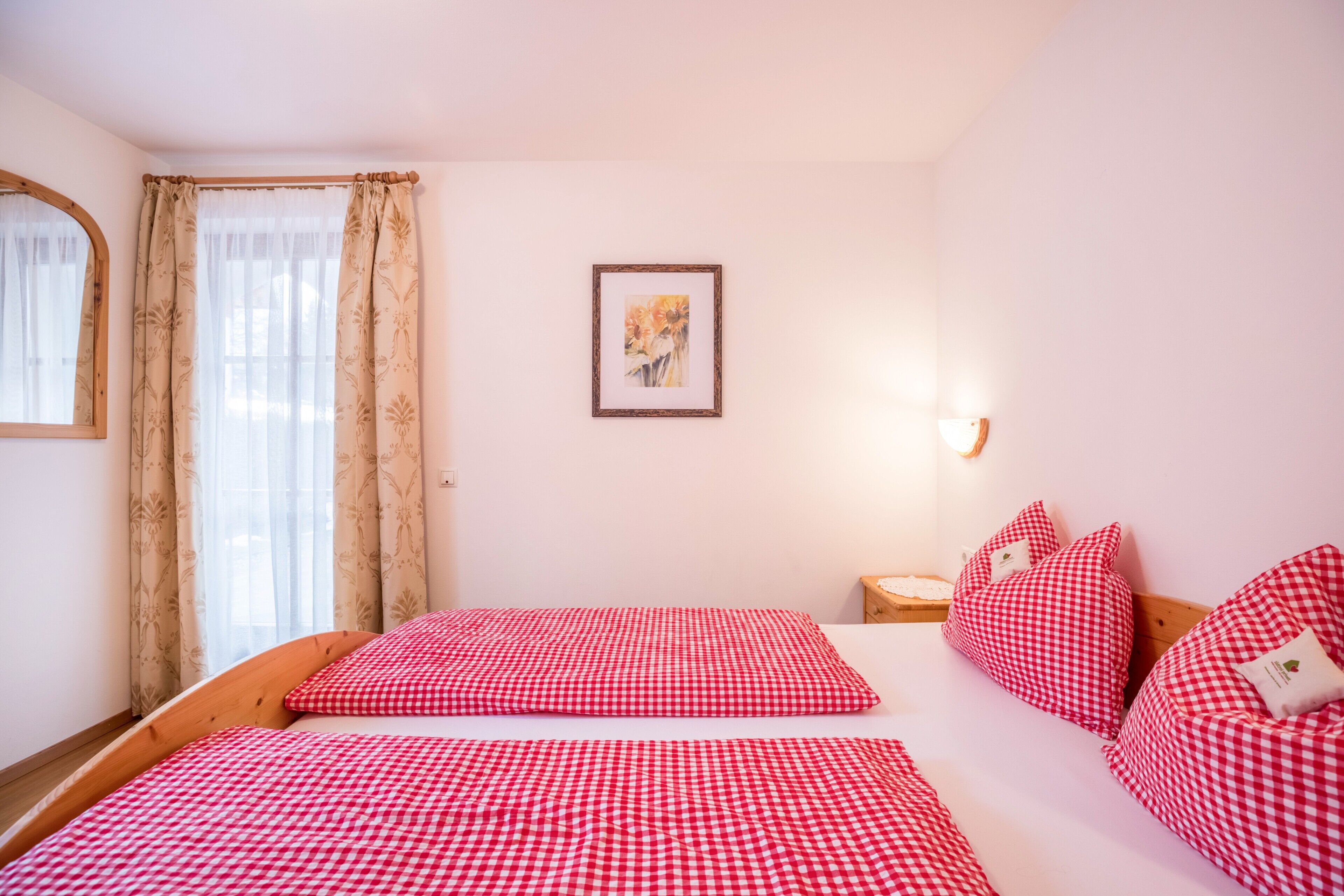 1 quarto, Wi-Fi de cortesia, roupa de cama