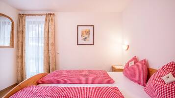1 quarto, Wi-Fi de cortesia, roupa de cama