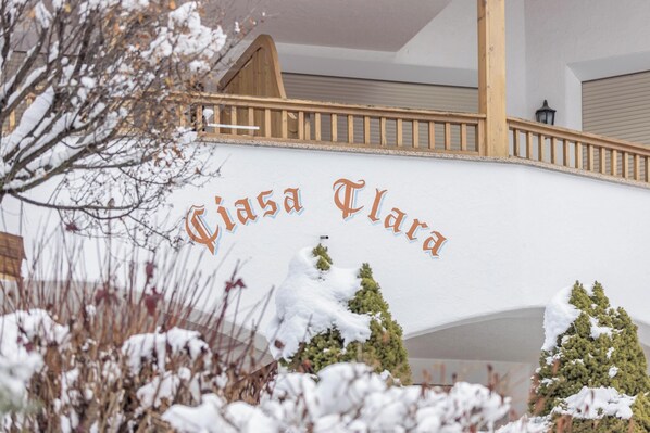 Exterior detail - Apartment "Ciasa Tlara Alma" Near the Ski Lift with Mountain View & Garden (St.Vigil)