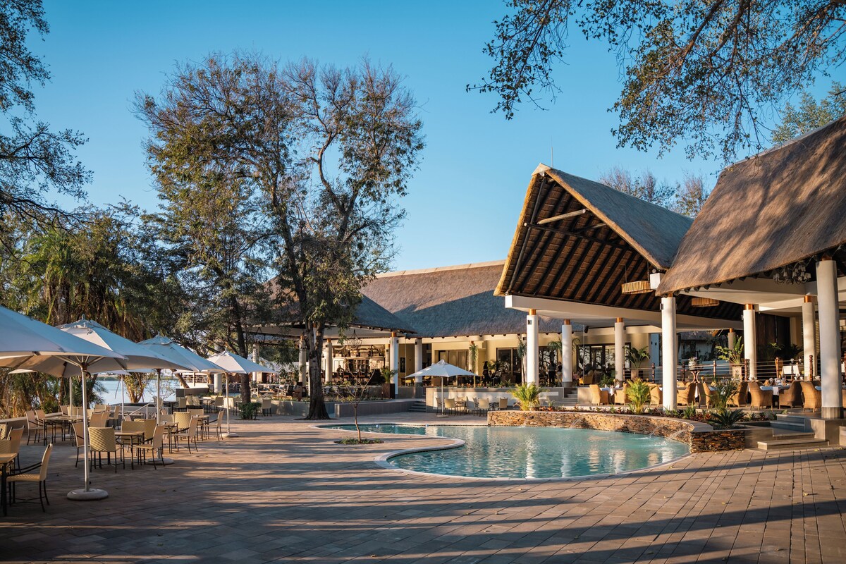 Chobe Safari Lodge – hotel photo