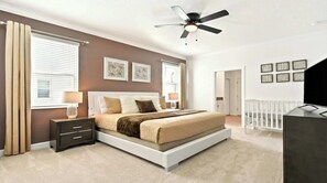 10 soverom, strykejern/-brett, wi-fi og sengetøy