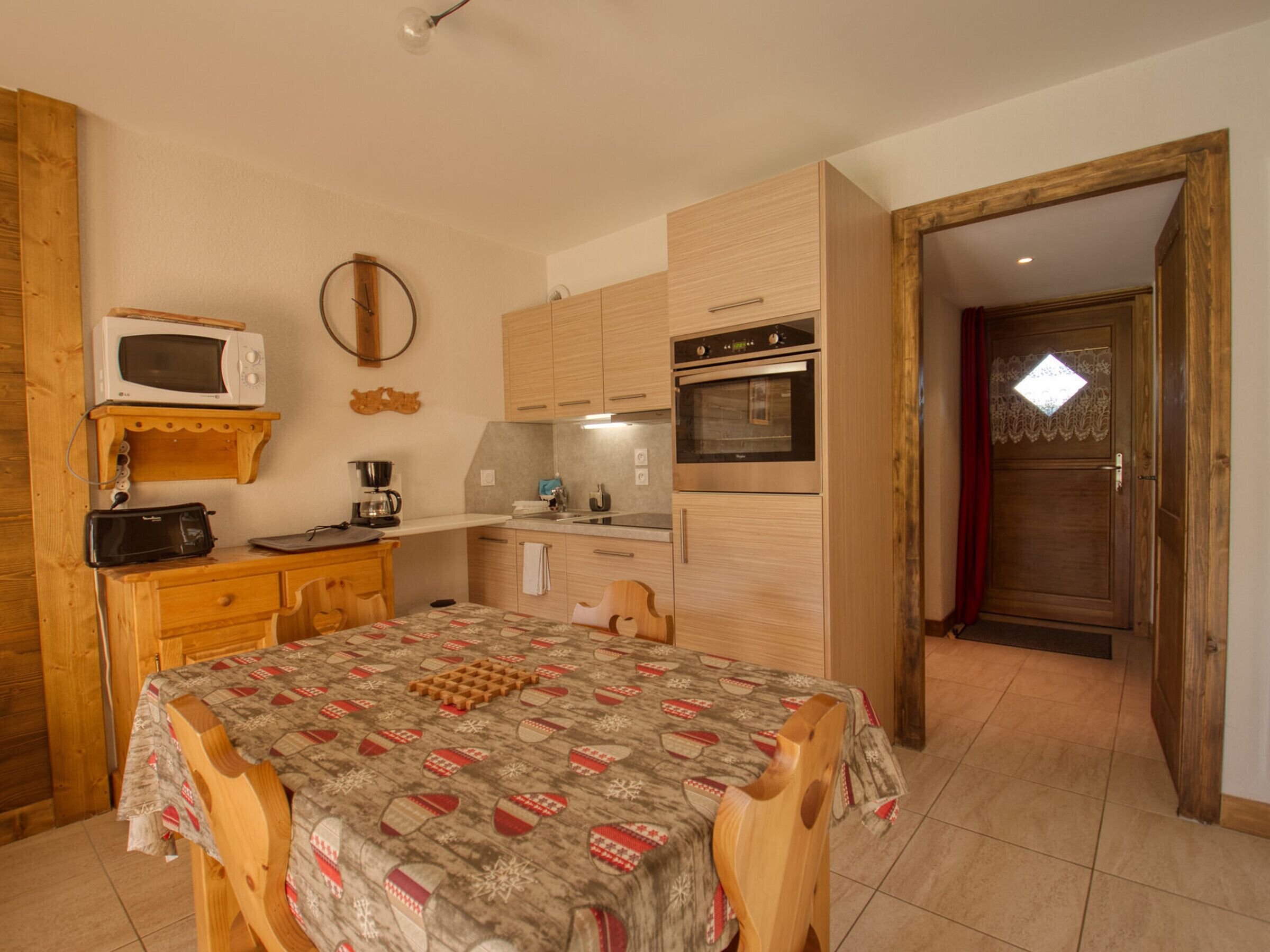 Fridge, microwave, dishwasher