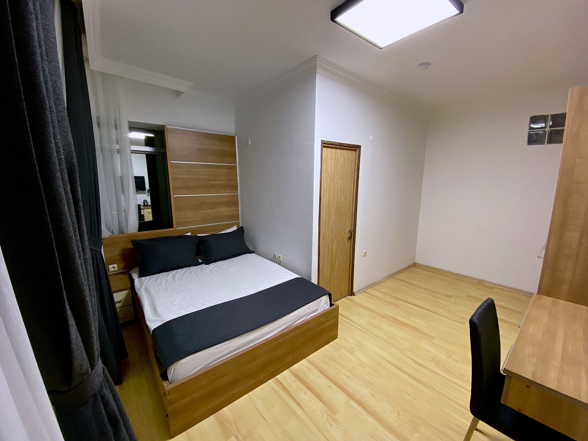 Rom – standard | Allergitestet sengetøy, minibar, wi-fi (inkludert) og sengetøy