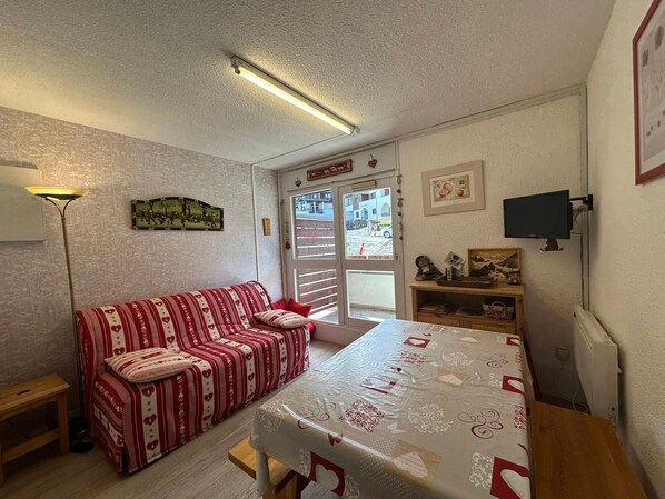 TV - Cozy studio 4 pers. at the ski slopes (Morillon)