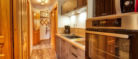 Refrigerador, microondas y lavavajillas