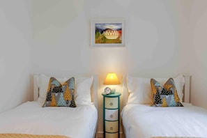 Appartement, plusieurs lits | 2 chambres, fer et planche Ă repasser, Wi-Fi gratuit, draps fournis