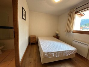 3 bedrooms, free WiFi - Spacious 3-bedroom duplex at the slopes, parking included (Morillon 1100)