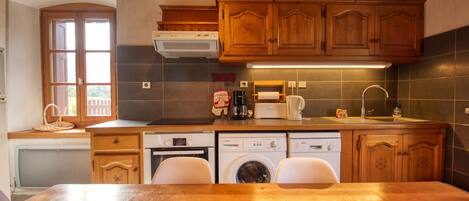 Fridge, microwave, dishwasher