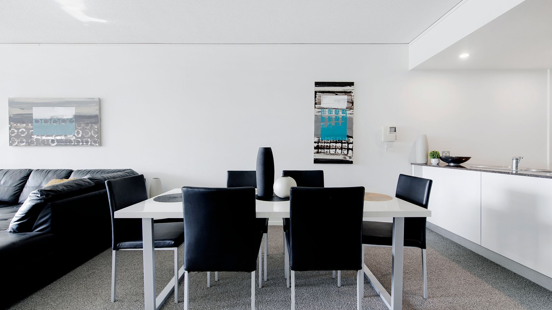 Wonderful 3 BR Apartment - Sierra Grand - CoastHM — image 10