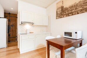 Fridge, microwave, stovetop, toaster