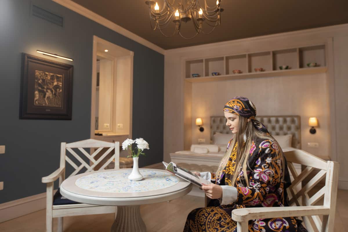 Suite, balcon | Literie de qualité supérieure, minibar, décoration personnalisée