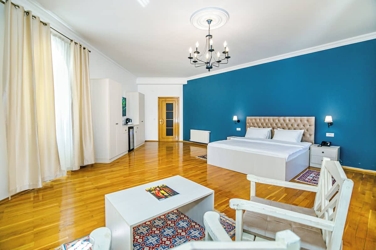 King Room, Balcony | 1 sovrum, sängtillbehör av högsta kvalitet och minibar