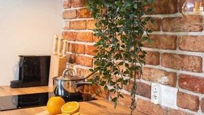 Unclassified image, 3 of 38, button - Stylish Apartment | Jacuzzi, Parking, Air Conditioning (Kraków)
