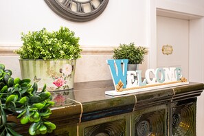 المنشأة من الداخل