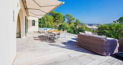 Villa Les Feuillets VI4250 by Riviera Holiday Hom