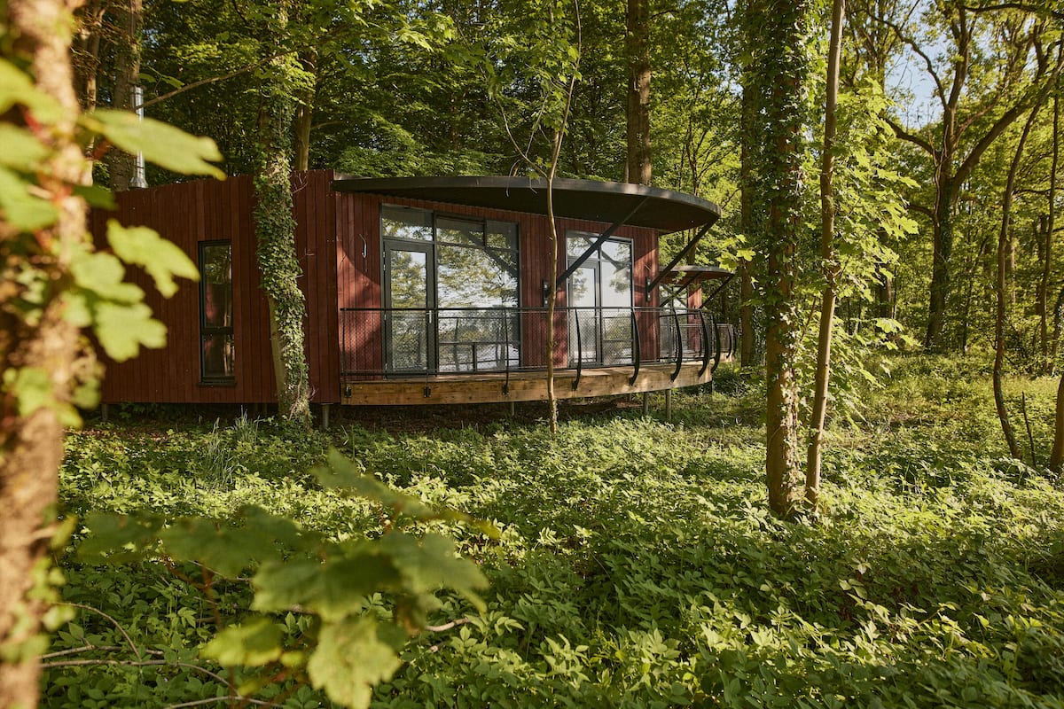 Family Cottage | 3 bedrooms, premium bedding, in-room safe, blackout drapes