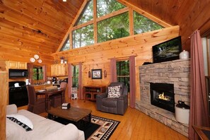 Smart TV, fireplace - Bear Cave (Sevierville)