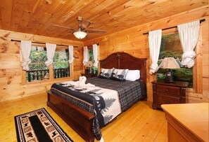 1 bedroom, Internet, bed sheets - Bear Cave | By Colonial Properties (Sevierville)