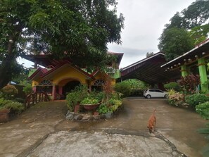 Fachada de la propiedad