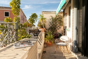 Property grounds - Lovely Apartment with Terrace Rome City Center (Roma)