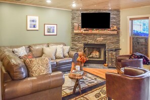 Smart TV, fireplace, video games