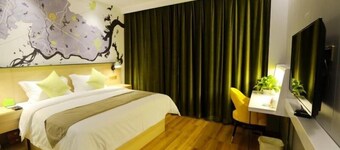 Vatica Huanggang Luotian County City Square Hotel
