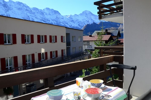 Charming and cosy apartment (sleeps 4-6 people) in a beautiful mountain village