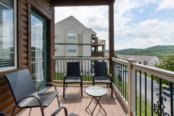 Property grounds - 31-3 Nothin But Blue Spacious Upscale w/Indoor/Outdoor Pool and Splash Pads. Nea (Branson)