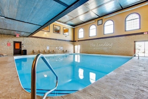 Piscine intérieure