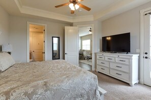 2 habitaciones, tabla de planchar con plancha, cuna de viaje y wifi 