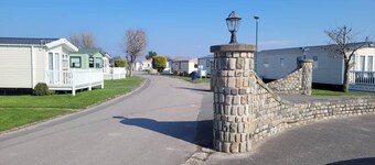 Family Friendly 2 Bed Caravan in Rhyl, North Wales