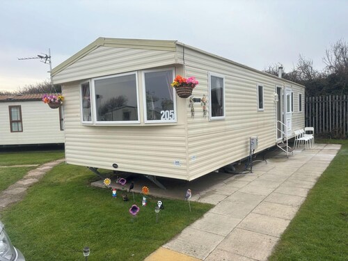Family Friendly - Sleeps4 - Close To Nature