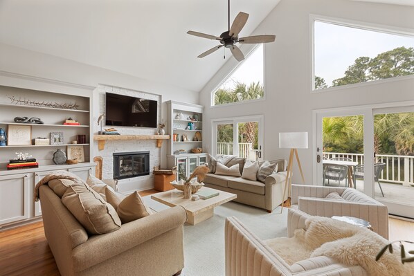 Smart TV, books, music library, stereo