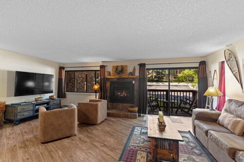 Breckenridge Condo Only a Short Walk to Lifts & Shops w/ 2 Private Balconies!