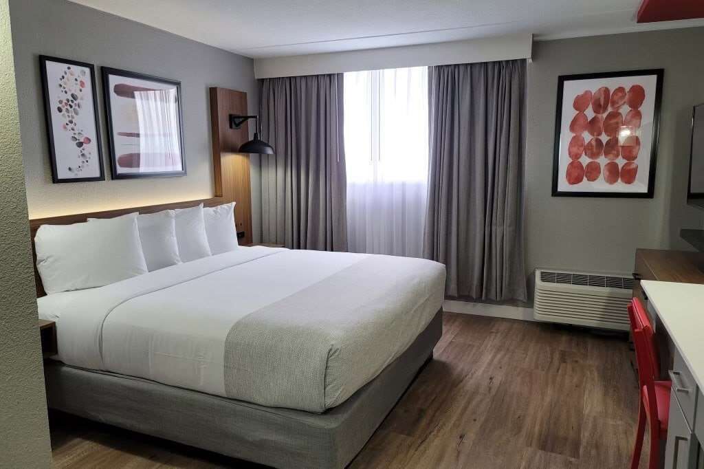 Schreibtisch, Bügeleisen/Bügelbrett, kostenloses WLAN, Bettwäsche