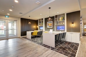 Business centre - Microtel Inn & Suites by Wyndham Kanata Ottawa West (Ottawa)