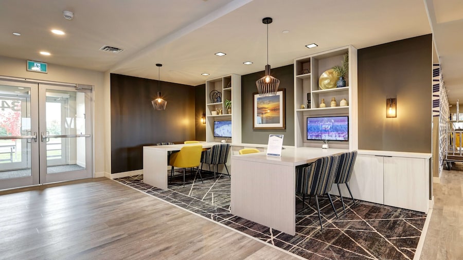 Microtel Inn & Suites by Wyndham Kanata Ottawa West