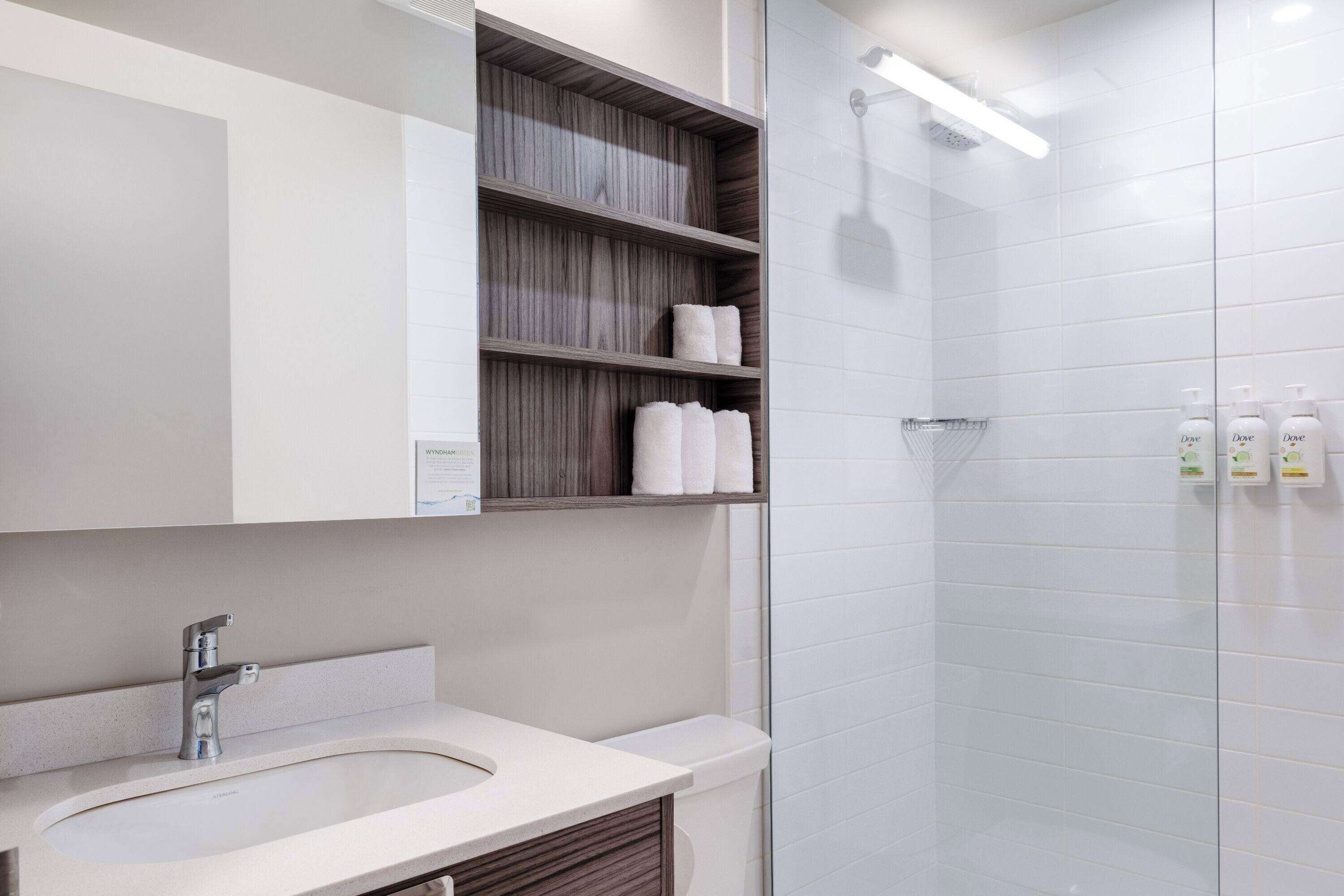 shower, rainfall showerhead, free toiletries, hair dryer