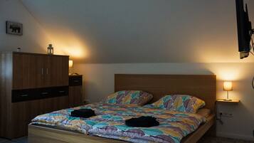 1 bedroom, iron/ironing board, free WiFi, bed sheets