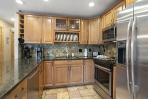 Condo, 2 Bedrooms | Private kitchen | Fridge, oven, coffee/tea maker, toaster - Beaver Creek West S2 2 Condo by RedAwning (Avon)