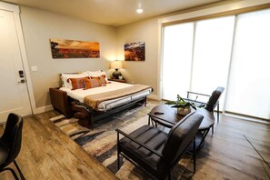 3 bedrooms, desk, iron/ironing board, free WiFi - Sage Creek E3 *Pet Ok* Pvte Hot Tub * Heated Pools (Moab)