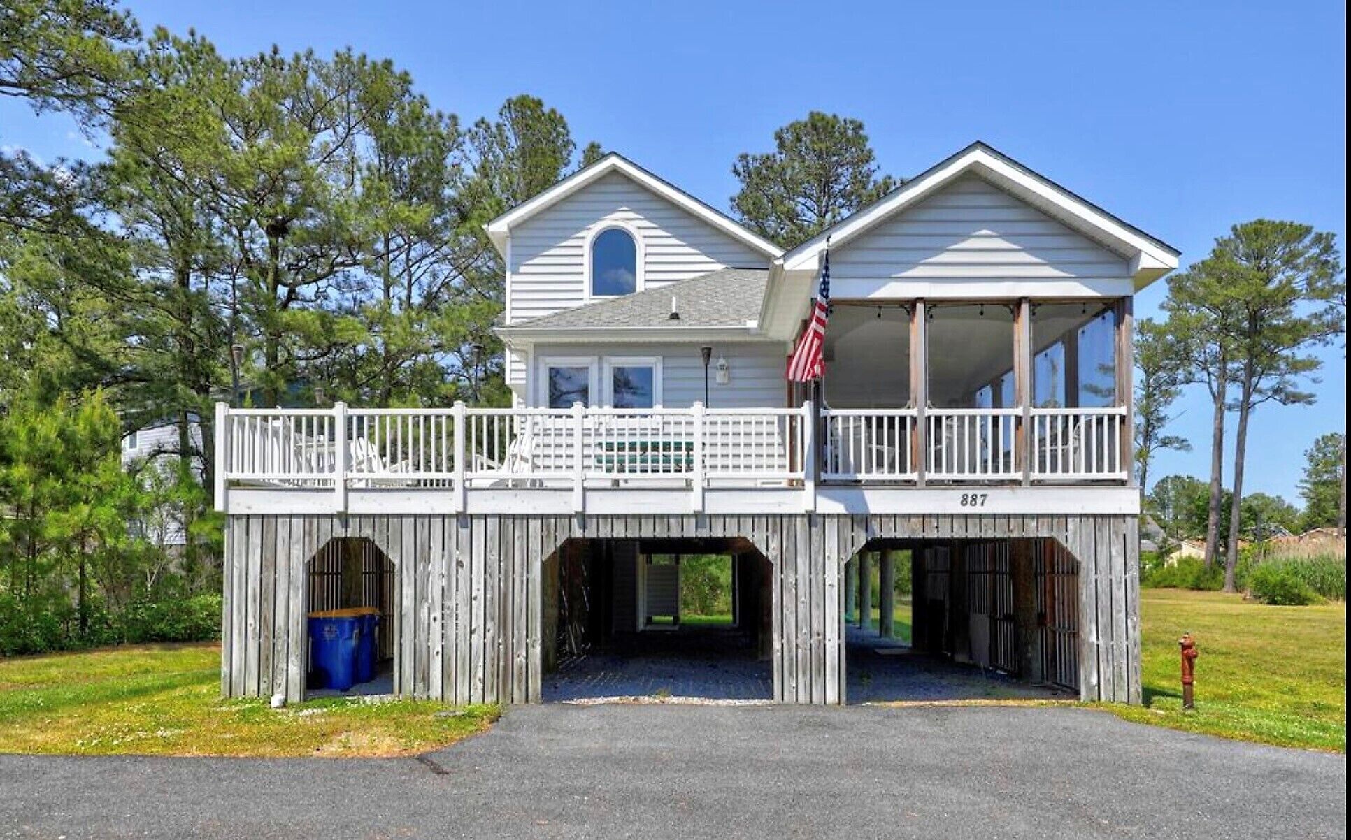 887 Garfield Parkway