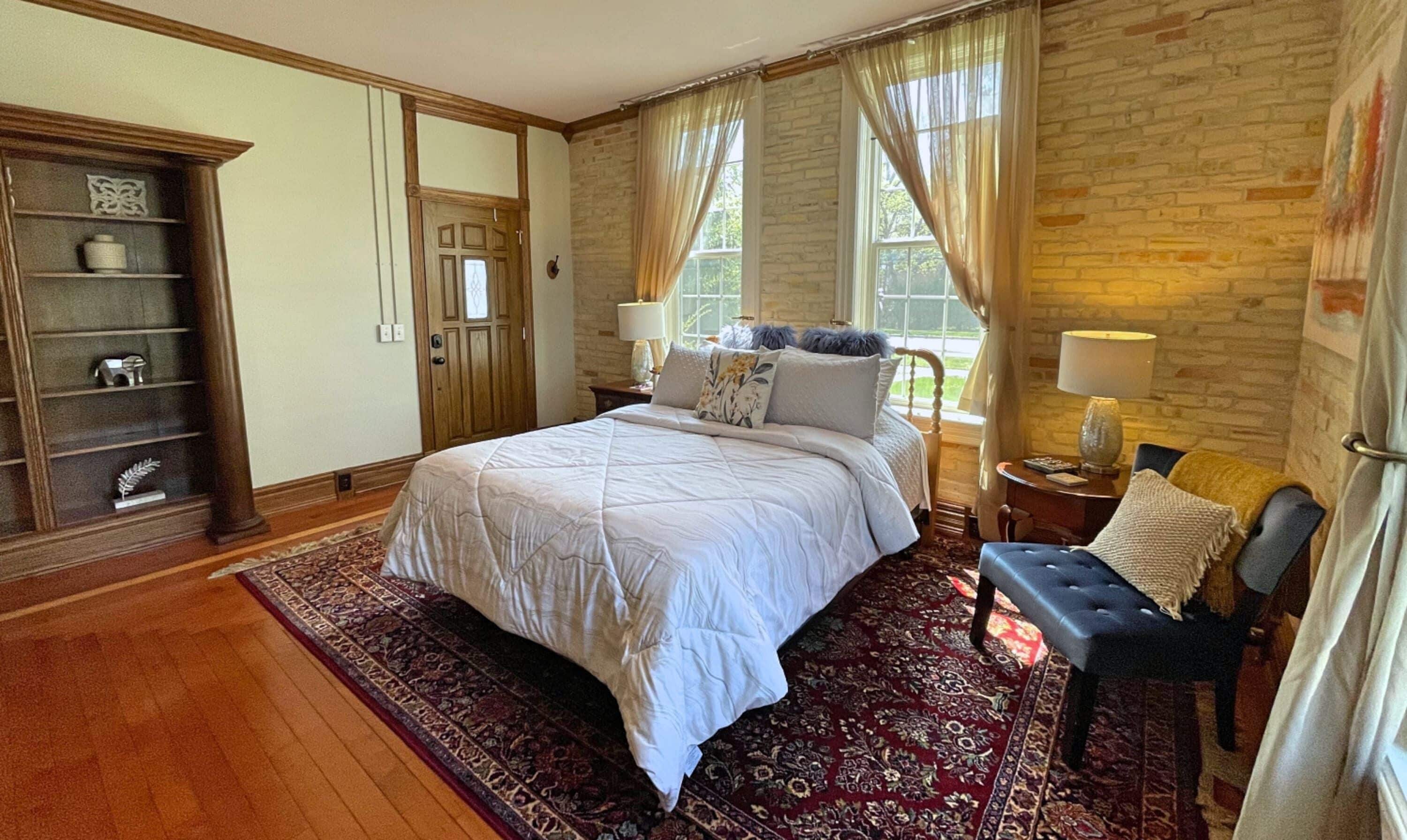 1 多间卧室、熨斗/熨衣板、WiFi、床单