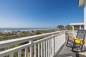 Property grounds - Humphrey's Hideaway - Stunning Design - Beachfront Folly (Folly Beach)