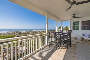 Property grounds - Humphrey's Hideaway - Stunning Design - Beachfront Folly (Folly Beach)