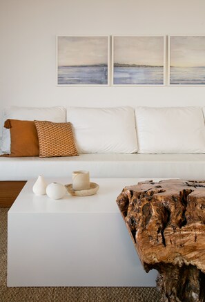 Luxe villa | Woonruimte | Een flatscreentelevisie